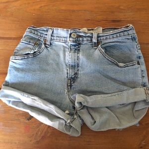 levi shorts